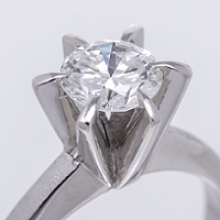 大粒ダイヤモンド Pt900 立て爪リング