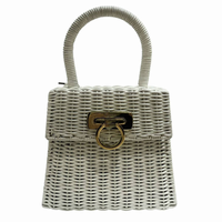 Salvatore Ferragamo フェラガモ ガンチーニ ハンドバッグ ストロー かご ホワイト系 ハンドバッグ DO-216176
